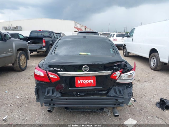 1N4AL3AP7HC194647 Nissan 2017