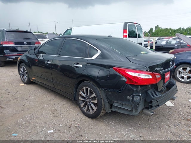 1N4AL3AP7HC194647 Nissan 2017