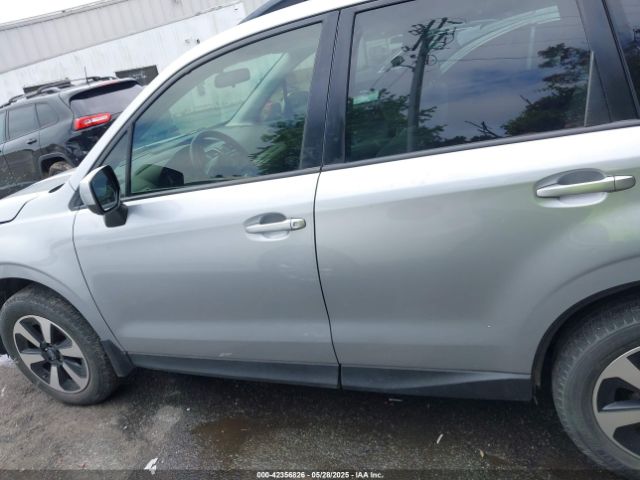 JF2SJAEC0JH469012 Subaru Forester 2.5i Premium