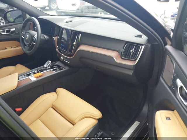 2024 VOLVO XC60 YV4L12RM0R1715246 Photo 4