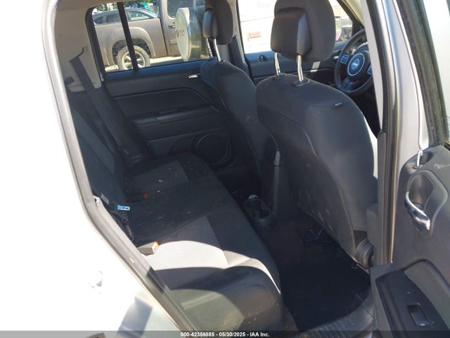 Jeep 2014 2014 1C4NJPBAXED550632 Image 8