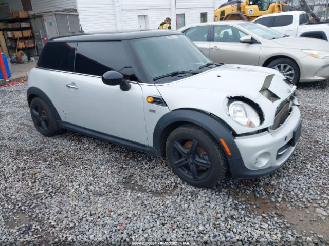 2011 MINI COOPER WMWSU3C51BT181694