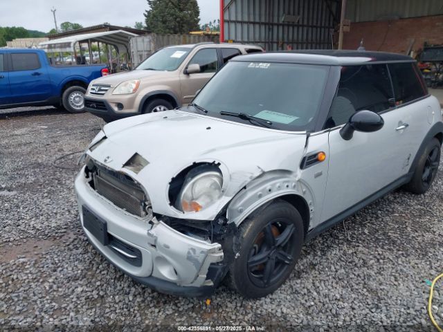 2011 MINI COOPER WMWSU3C51BT181694 Photo 1