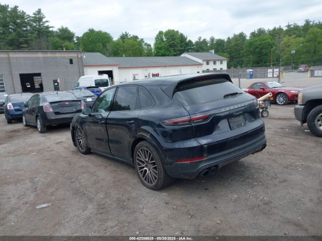 2023 PORSCHE CAYENNE WP1AA2AY4PDA04443 Photo 2