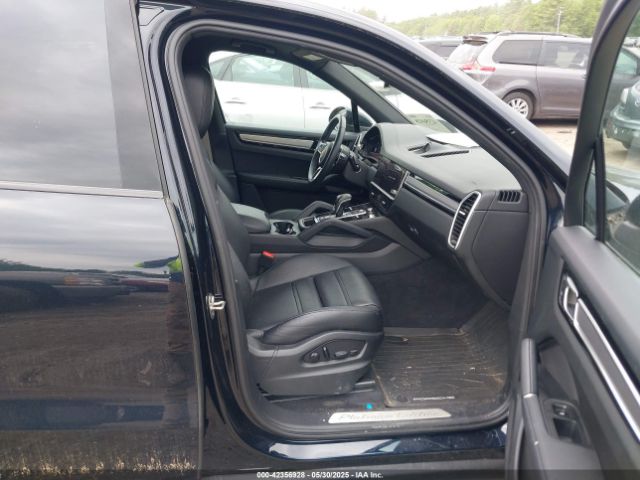 2023 PORSCHE CAYENNE WP1AA2AY4PDA04443 Photo 4