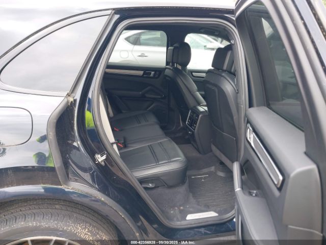 2023 PORSCHE CAYENNE WP1AA2AY4PDA04443 Photo 7