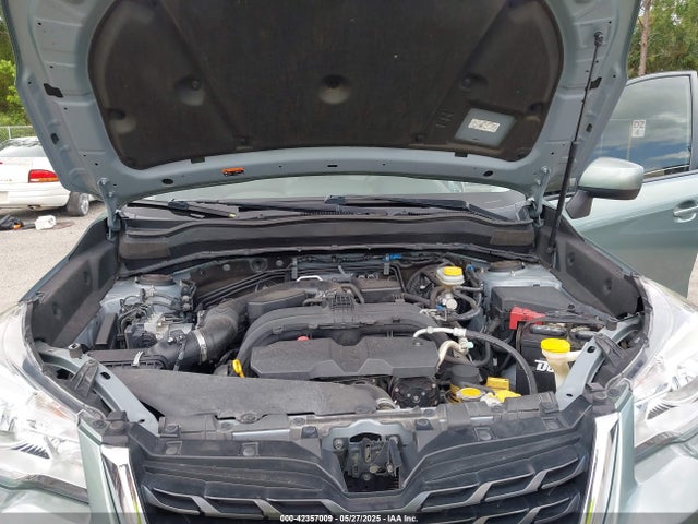 JF2SJAGC1JH597756 Subaru Forester 2.5i Premium