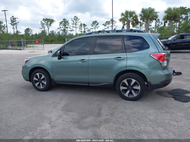JF2SJAGC1JH597756 Subaru Forester 2.5i Premium