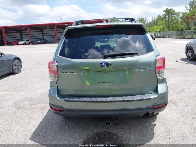 JF2SJAGC1JH597756 Subaru Forester 2.5i Premium
