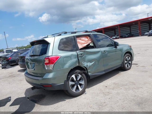 JF2SJAGC1JH597756 Subaru Forester 2.5i Premium