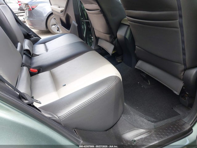 JF2SJAGC1JH597756 Subaru Forester 2.5i Premium