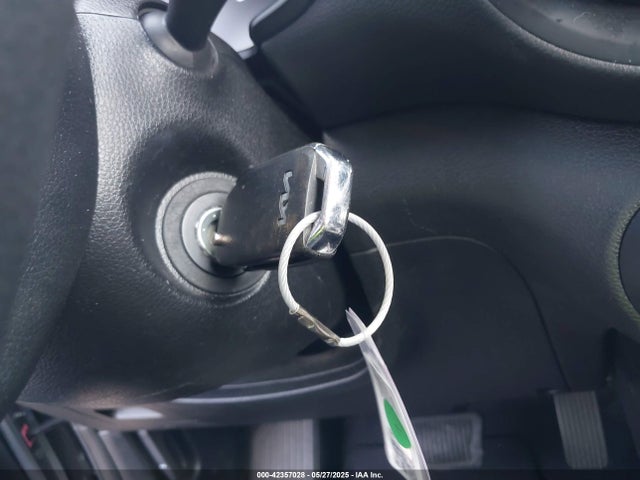 KNDJ23AU1P7876336 KIA SOUL LX