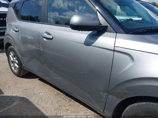 KNDJ23AU1P7876336 KIA SOUL LX