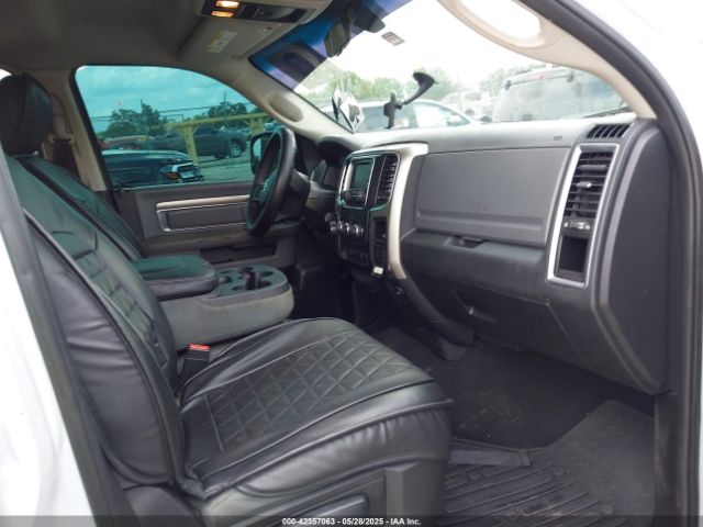 1C6RR7LT6JS331464 RAM 1500 Slt  4x4 5'7 Box