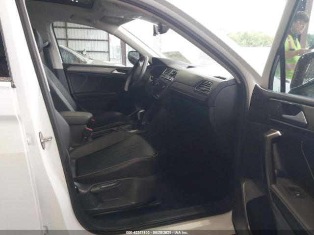 2022 VOLKSWAGEN TIGUAN 3VV3B7AX3NM169835 Photo 4