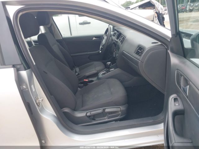3VW2K7AJ8FM321273 Volkswagen Jetta 2.0l S