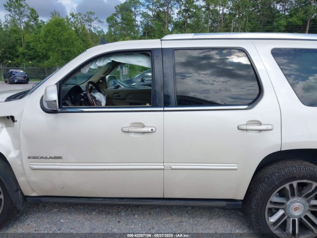 1GYS3CEF4ER116958 Cadillac Escalade Premium