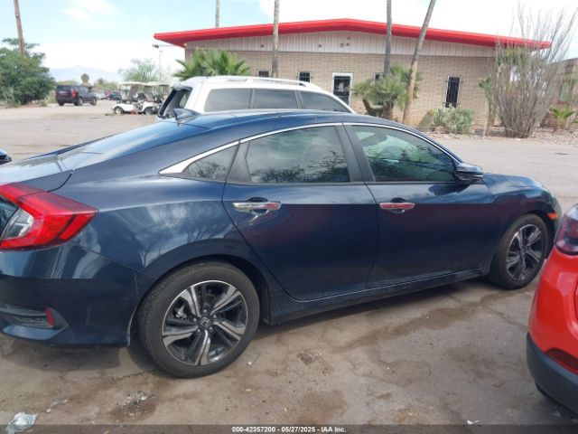 JHMFC1F96JX003957 Honda Civic Touring