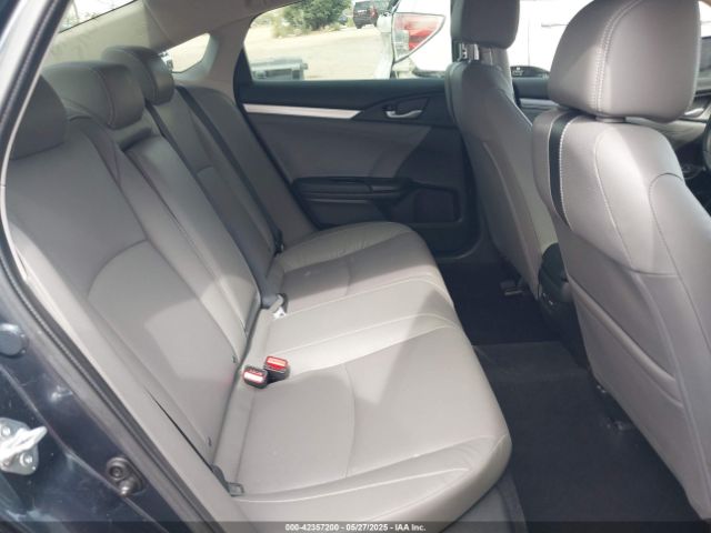 JHMFC1F96JX003957 Honda Civic Touring