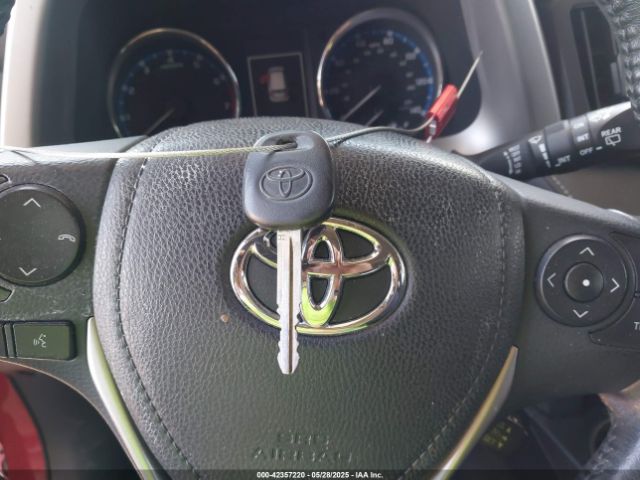 2T3WFREV8GW270441 Toyota Rav4 Xle