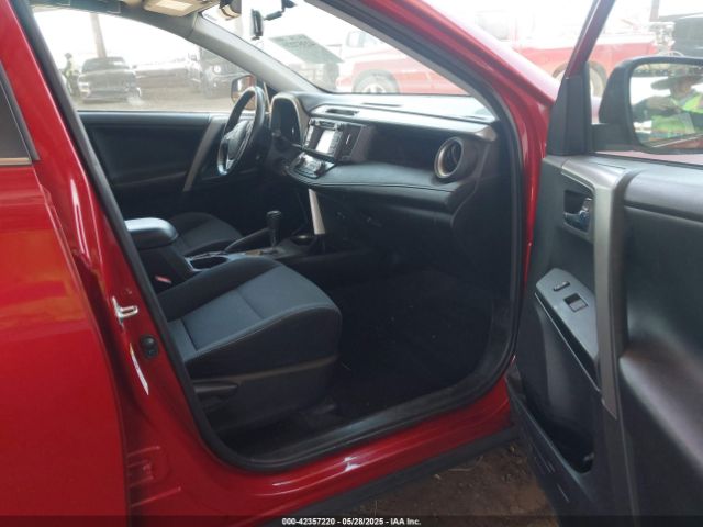 2T3WFREV8GW270441 Toyota Rav4 Xle