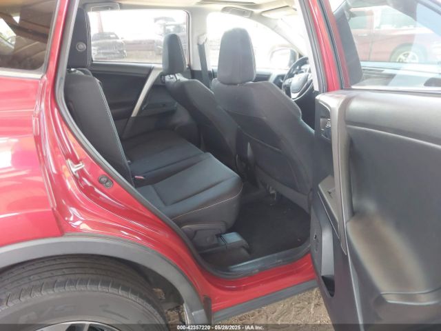 2T3WFREV8GW270441 Toyota Rav4 Xle