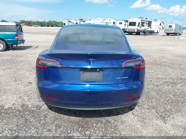 5YJ3E1EB1NF251505 Tesla 2022