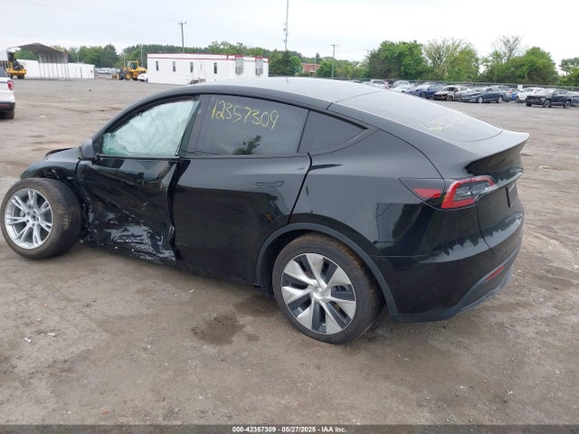 2023 TESLA MODEL Y 7SAYGDEE7PF874595 Photo 2
