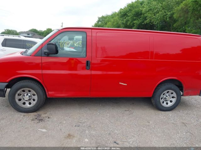 1GCSGAFX9E1137972 Chevrolet Express 1500 Work Van