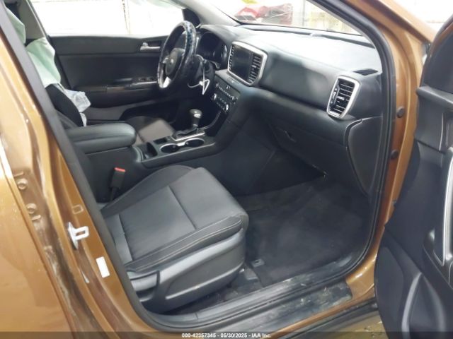 KNDPMCAC5L7752379 KIA Sportage Lx