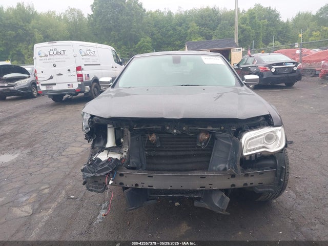 2C3CCAKG3HH607686 Chrysler 300c Awd