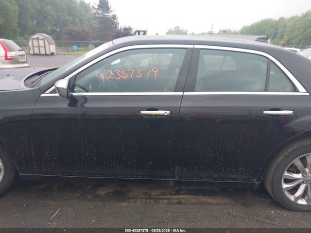 2C3CCAKG3HH607686 Chrysler 300c Awd