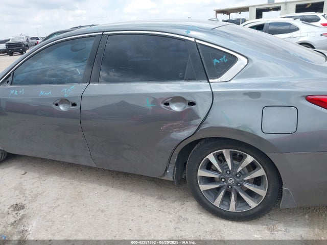 1N4AL3AP3HC156302 Nissan 2017