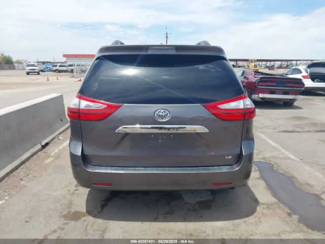 5TDKZ3DC0HS842138 Toyota Sienna Le 8 Passenger