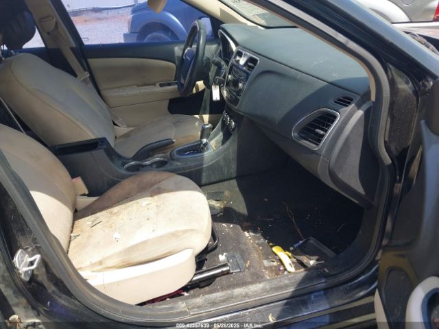 2013 CHRYSLER 200 1C3CCBBB2DN628024 Photo 4