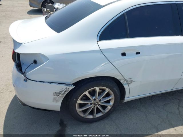 W1K3G4EB9LW044113 Mercedes-Benz m260
