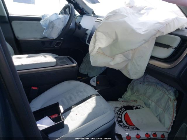 2023 RIVIAN R1T 7FCTGBAAXPN029685 Photo 4