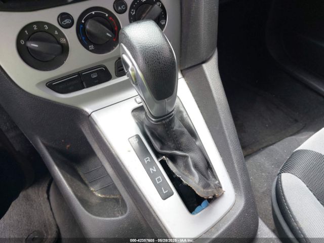 1FADP3F25EL461388 Ford FOCUS SE