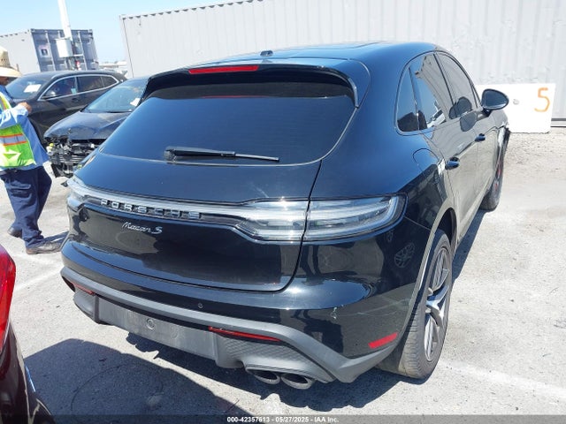 Porsche MACAN S 2022 WP1AG2A59NLB24147 Image 16