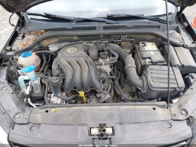3VW2K7AJXEM369890 Volkswagen Jetta 2.0l S