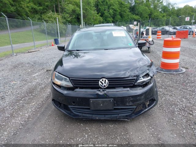3VW2K7AJXEM369890 Volkswagen Jetta 2.0l S