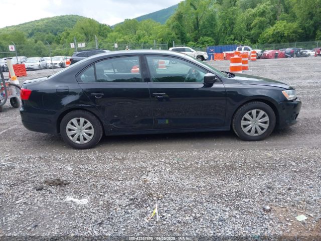 3VW2K7AJXEM369890 Volkswagen Jetta 2.0l S