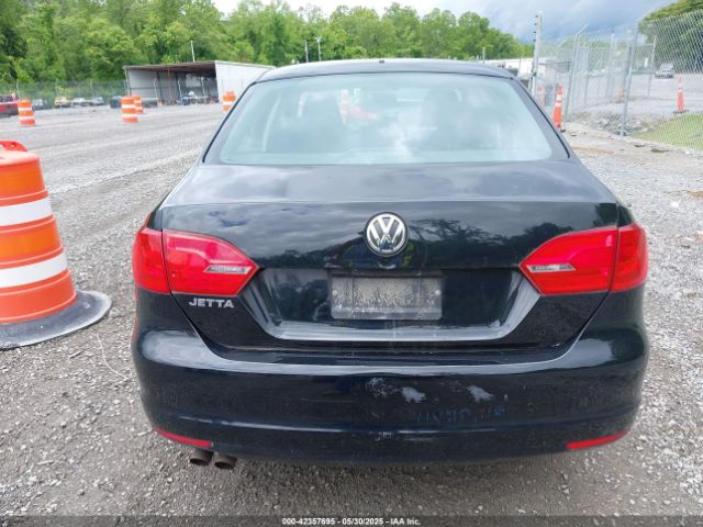 3VW2K7AJXEM369890 Volkswagen Jetta 2.0l S