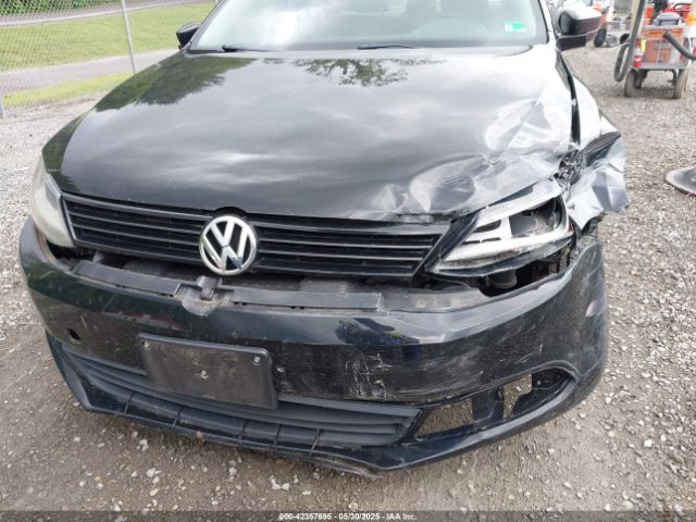 3VW2K7AJXEM369890 Volkswagen Jetta 2.0l S