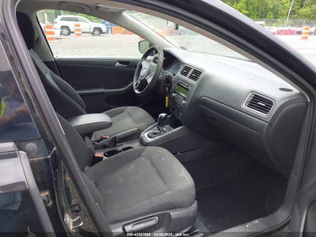 3VW2K7AJXEM369890 Volkswagen Jetta 2.0l S