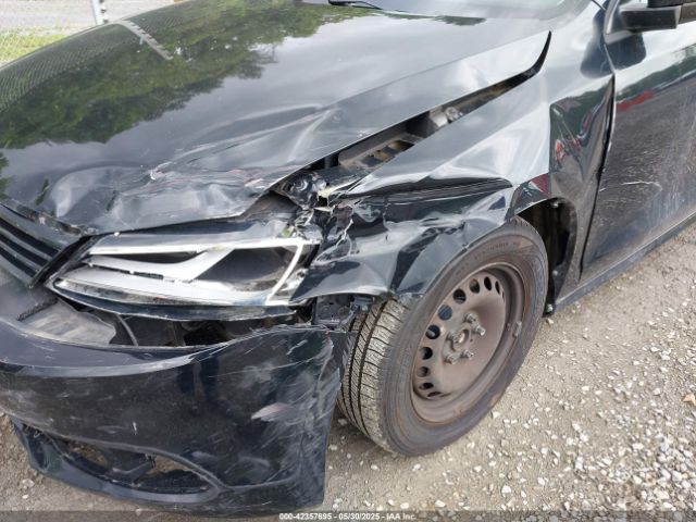 3VW2K7AJXEM369890 Volkswagen Jetta 2.0l S