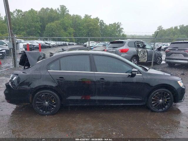 3VWL07AJ1GM213086 Volkswagen Jetta
