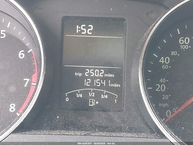 3VWL07AJ1GM213086 Volkswagen Jetta