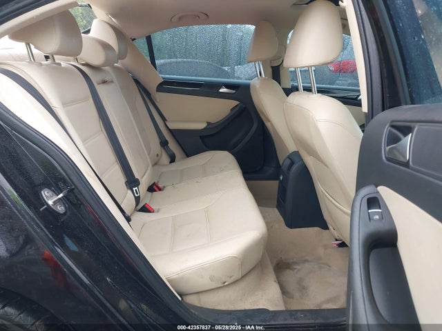 3VWL07AJ1GM213086 Volkswagen Jetta