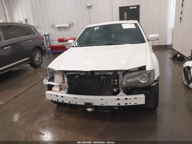 Chrysler 300 2017 2C3CCAGG2HH534982 Image 13